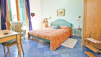 Casa Fornaciari Bed & Breakfast Viareggio Bagian luar foto
