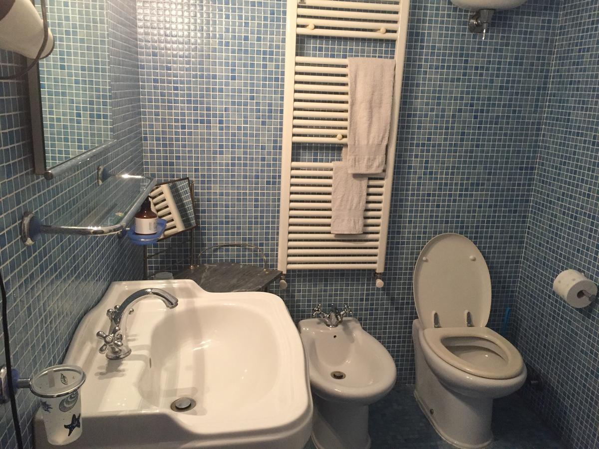 Casa Fornaciari Bed & Breakfast Viareggio Bagian luar foto
