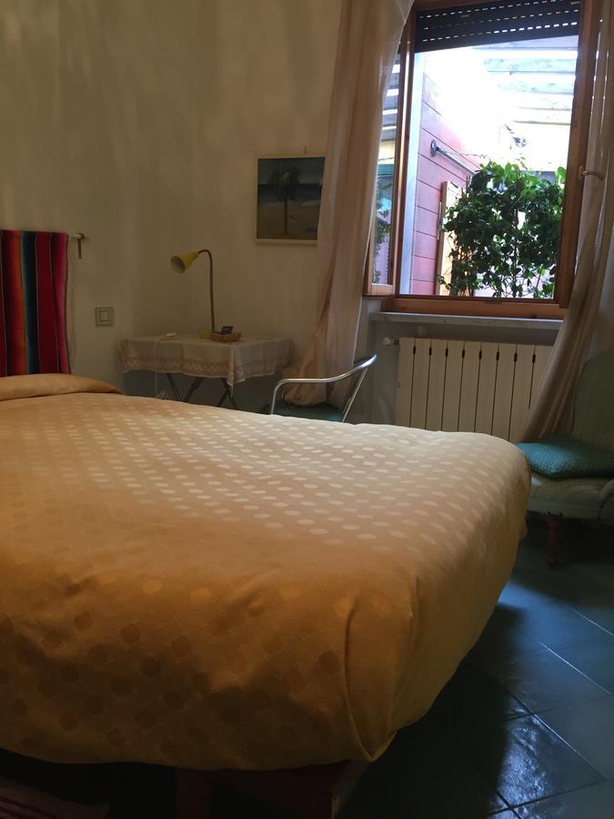 Casa Fornaciari Bed & Breakfast Viareggio Bagian luar foto